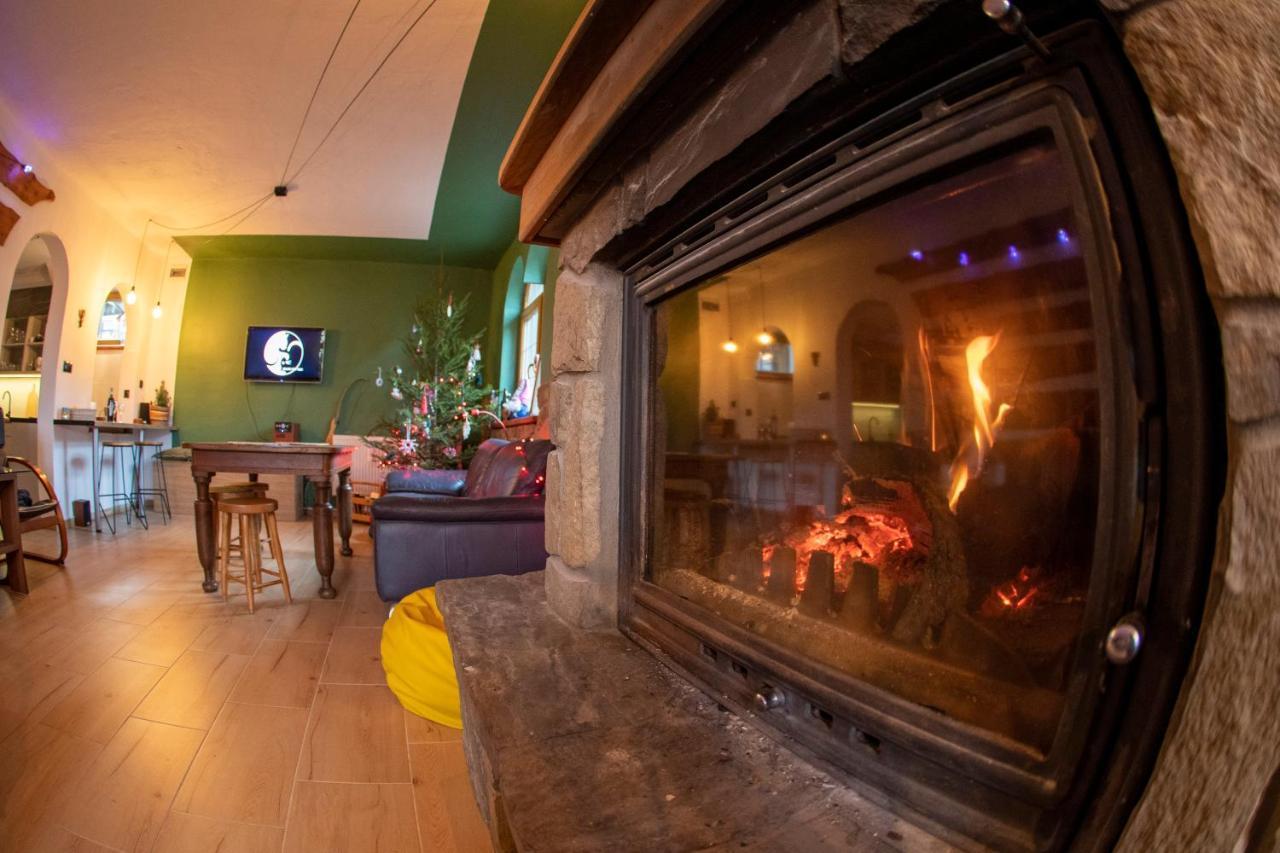 Hotel Poza Horyzont à Korbielów Extérieur photo
